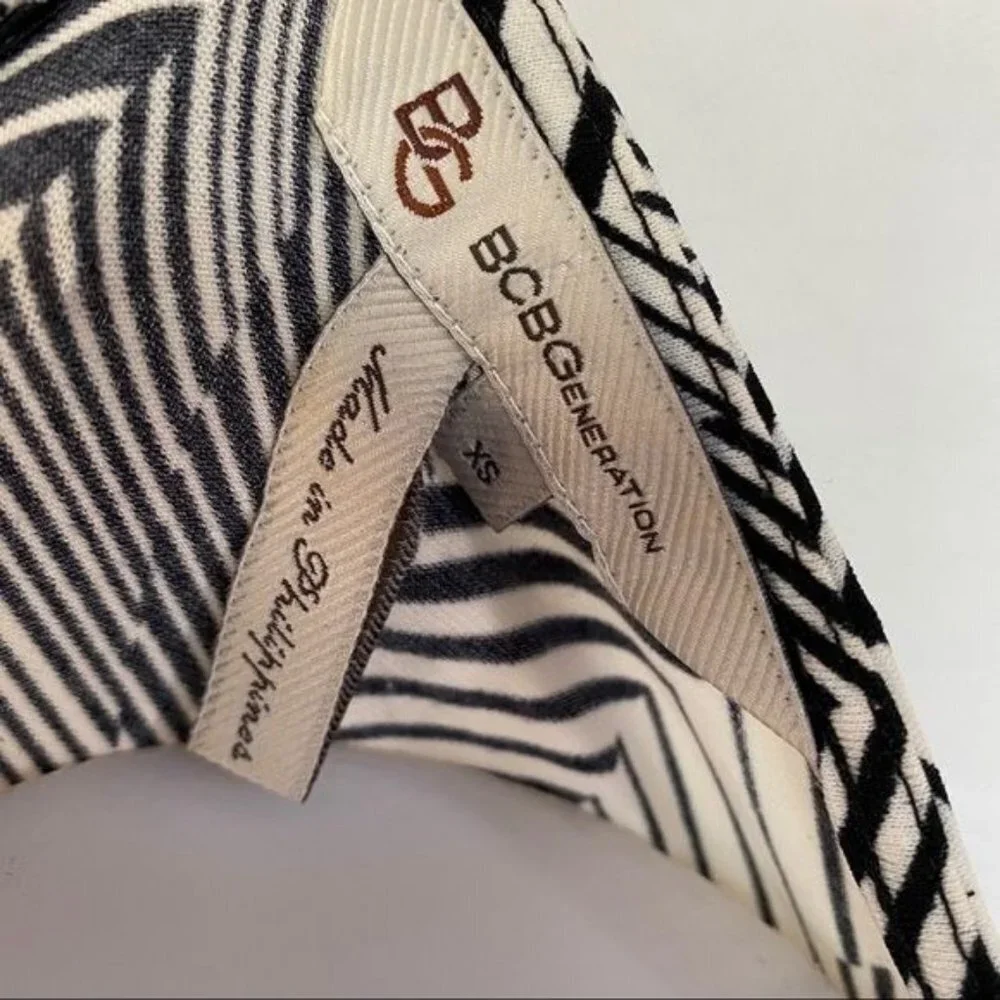 BCB Generation Black Gray White Striped Wrap Short 3/4 Sleeve Dress Size XS - Picture 2 of 10